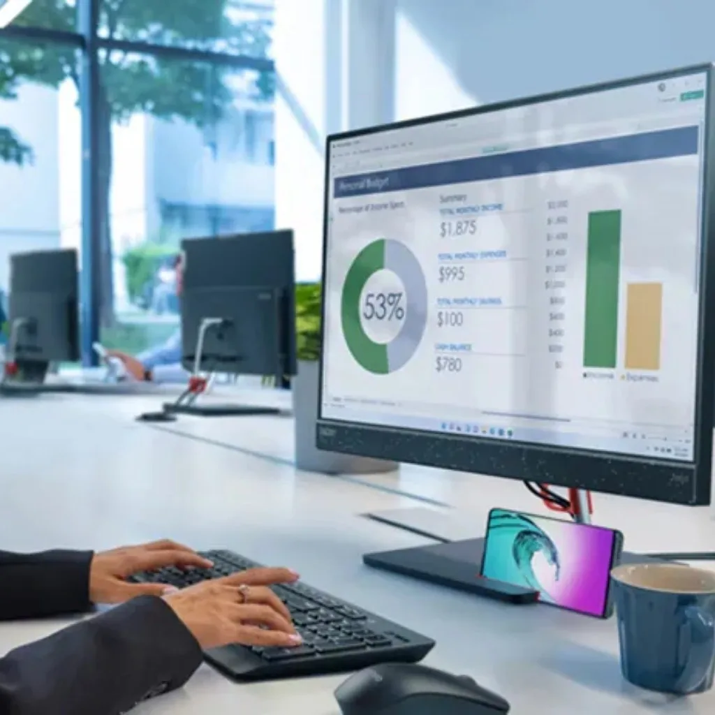 All in One Lenovo Thinkcentre neo 50a Ryzen 5 8GB RAM 512GB SSD 23.8